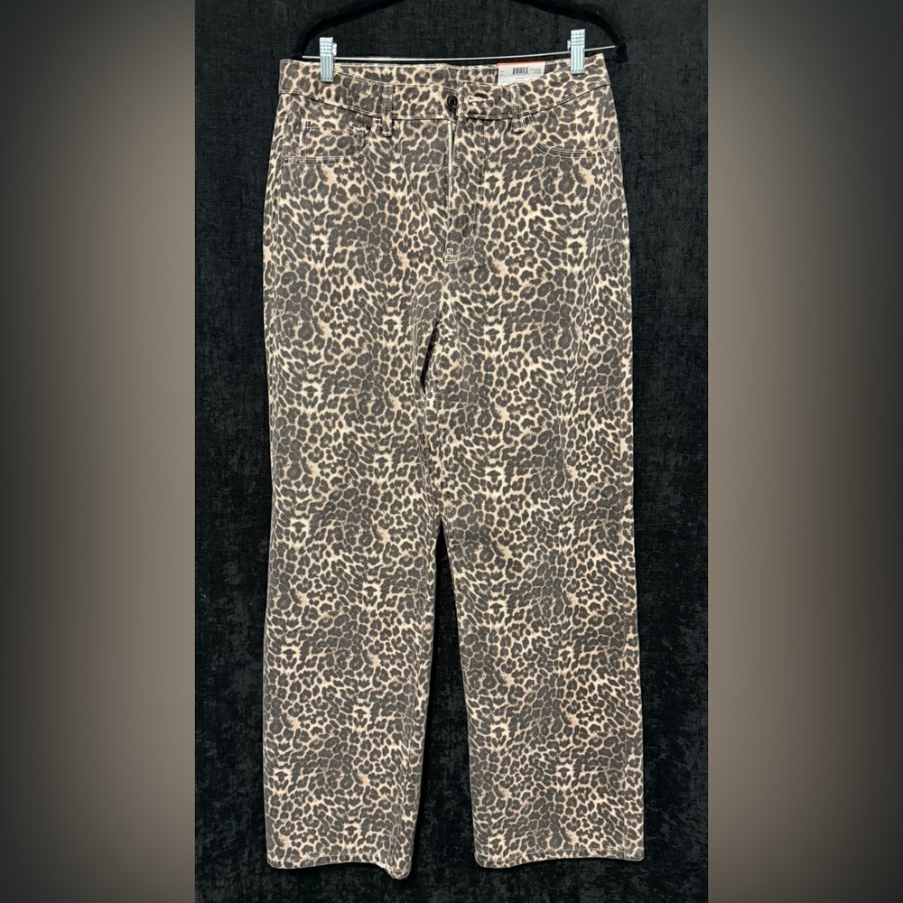 👖2/40 Jeans - Cheetah Print Straight Leg Jeans